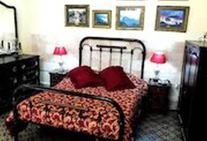 پانسیون Dona Amalia