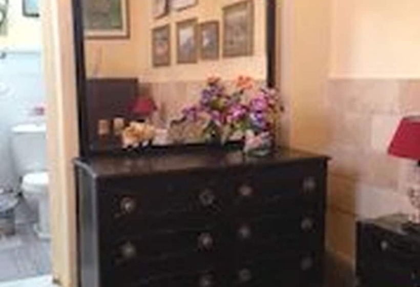 پانسیون Dona Amalia