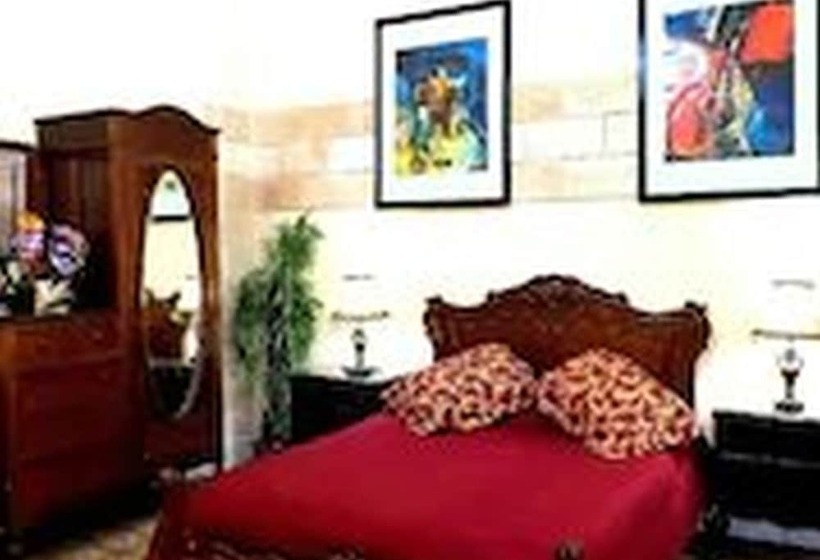 پانسیون Dona Amalia