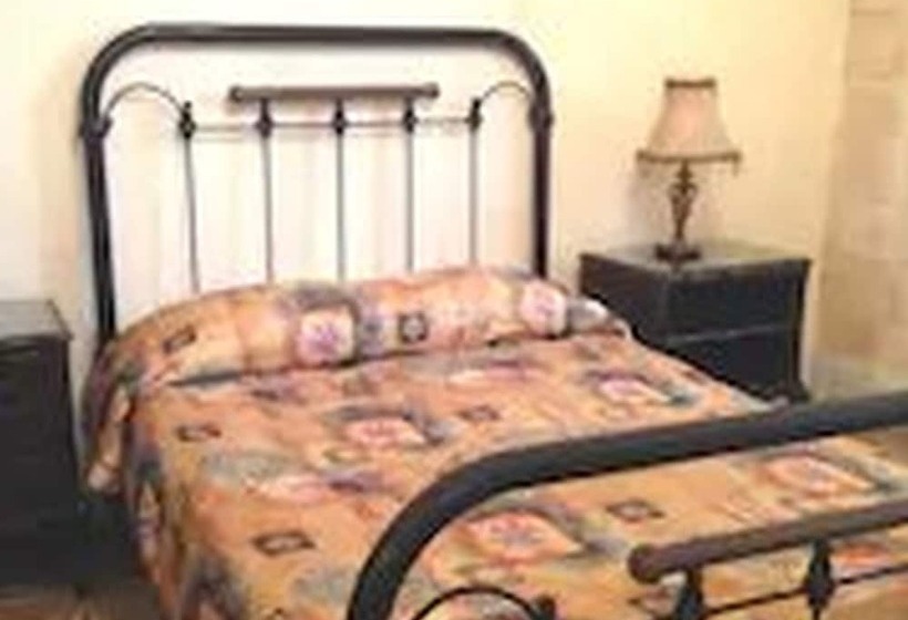 پانسیون Dona Amalia