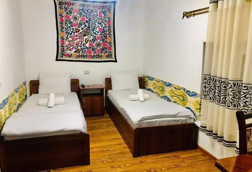 リヤド Ohun Caravan Sarai