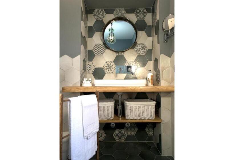 Bed and Breakfast Antico Casale Mattei Adult Only