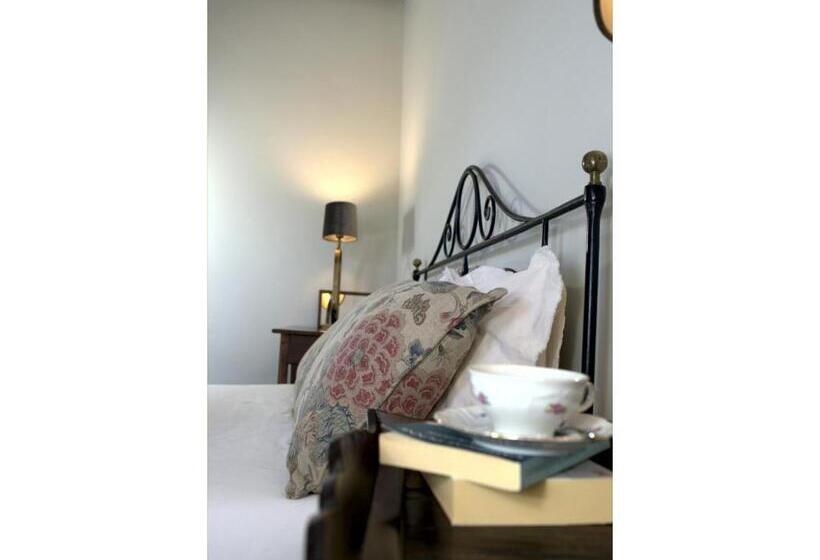 Bed and Breakfast Antico Casale Mattei Adult Only
