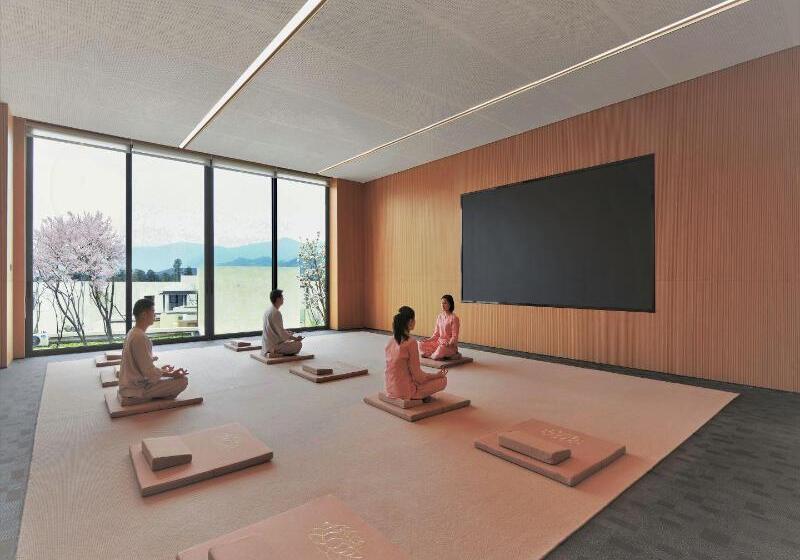 Blossom Hill Hotel Changxing Yishui