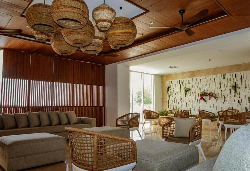 Eurobuilding Hotel & Suites Lecheria