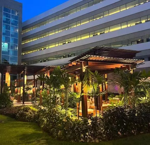 Eurobuilding Hotel & Suites Lecheria