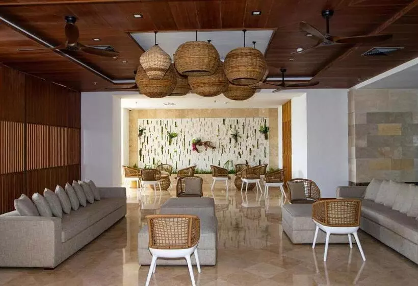 Eurobuilding Hotel & Suites Lecheria