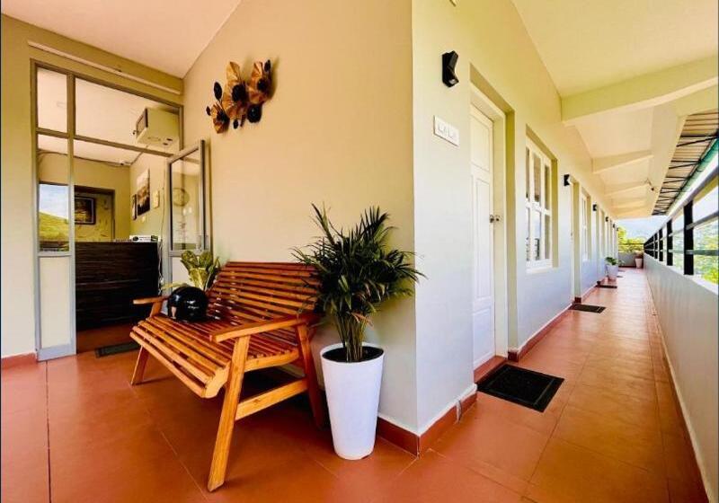 ホテル 7 Malai Residency