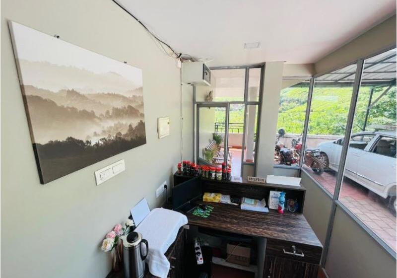 ホテル 7 Malai Residency