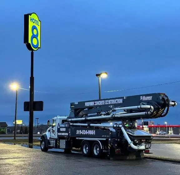 ホテル 8 Fergus Falls