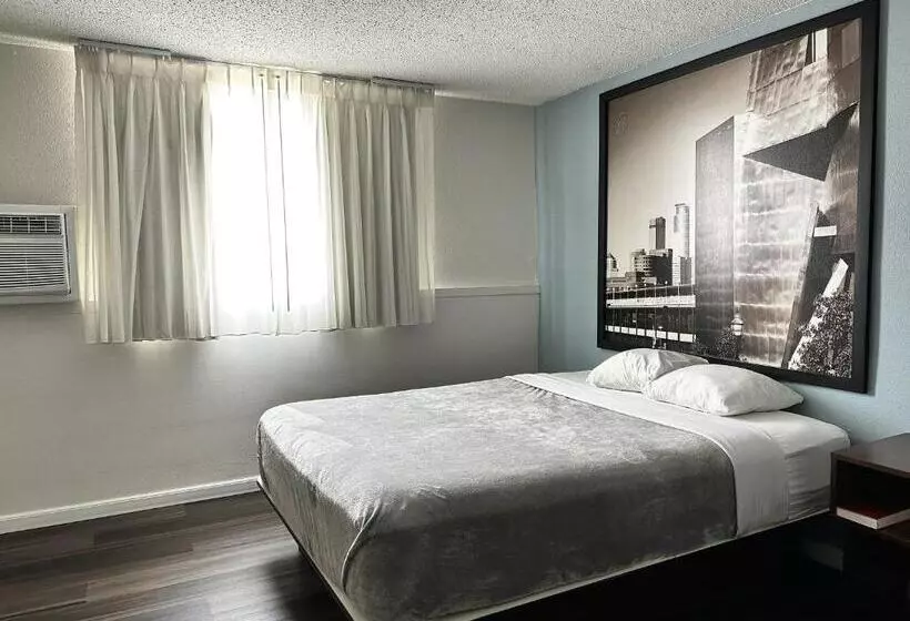 ホテル 8 Fergus Falls