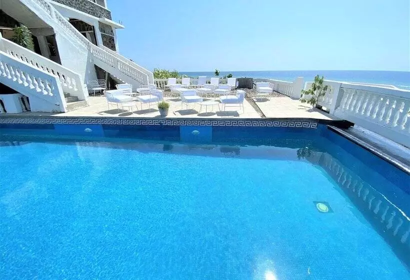 هتل Al Camar Lodge