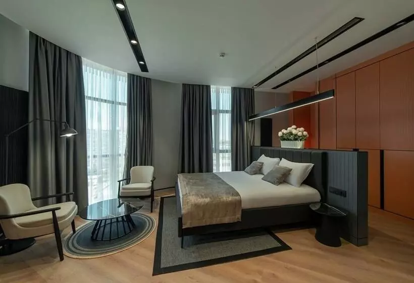 هتل Dostyk Business