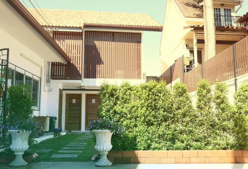 هتل Chiang Mai Heritage House