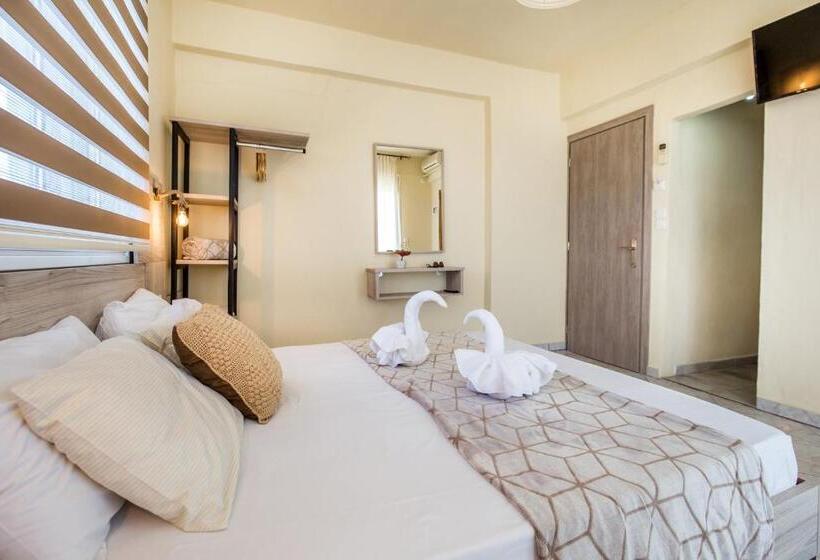 ホテル Ianos Apartments