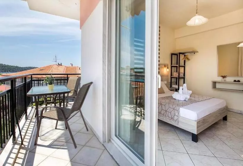 Hotelli Ianos Apartments