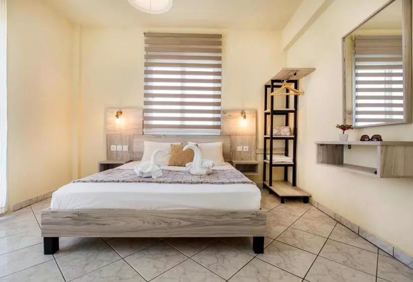 Hotelli Ianos Apartments