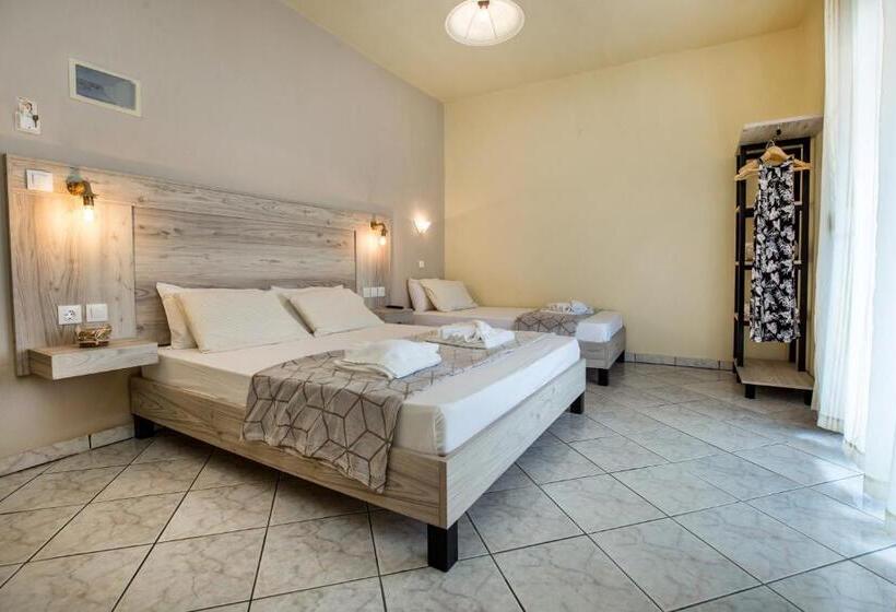 ホテル Ianos Apartments