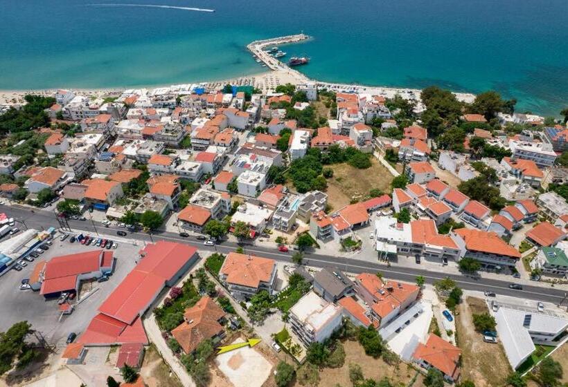 ホテル Ianos Apartments