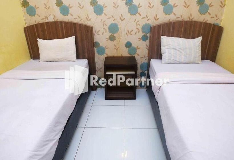 בית מלון כפרי Permata Makassar Mitra Reddoorz