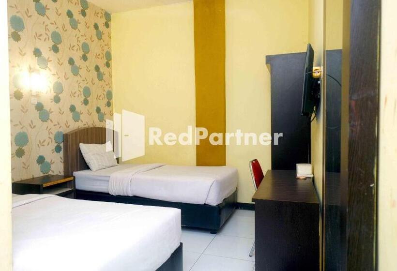 בית מלון כפרי Permata Makassar Mitra Reddoorz