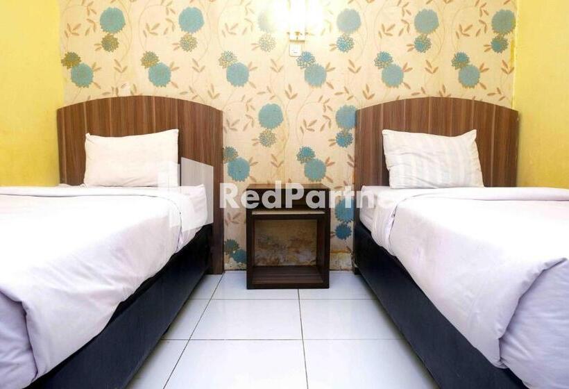 בית מלון כפרי Permata Makassar Mitra Reddoorz