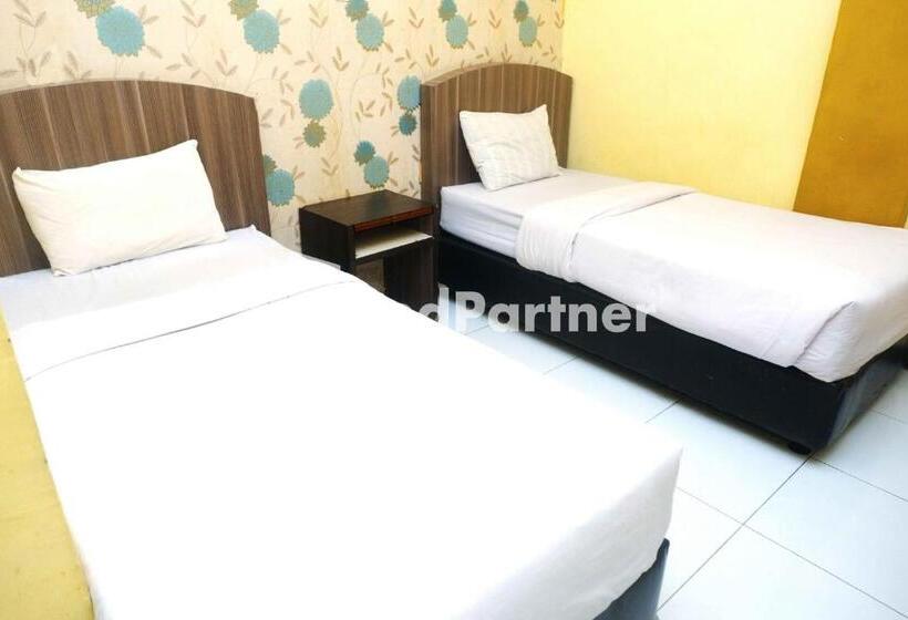 בית מלון כפרי Permata Makassar Mitra Reddoorz