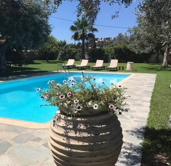 ホテル Villa Irini