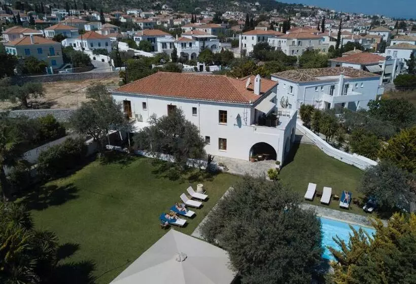 ホテル Villa Irini