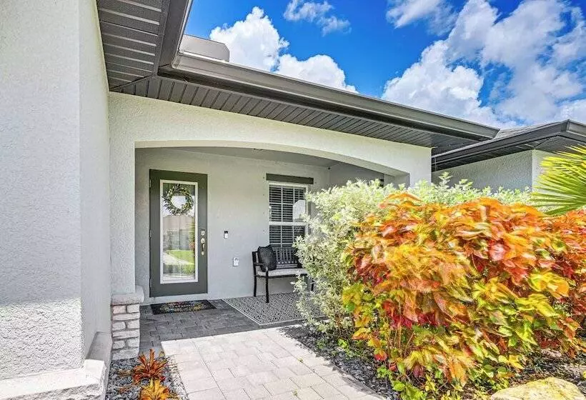 Saltwater Pool & Game Room: Gulf Coast Retreat