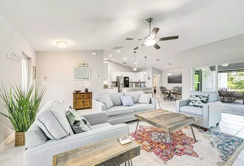 Saltwater Pool & Game Room: Gulf Coast Retreat