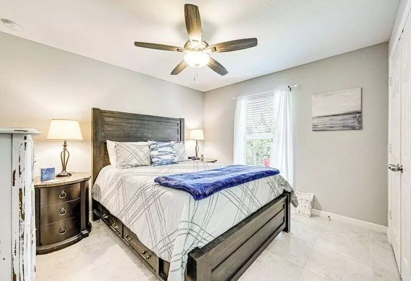 Saltwater Pool & Game Room: Gulf Coast Retreat