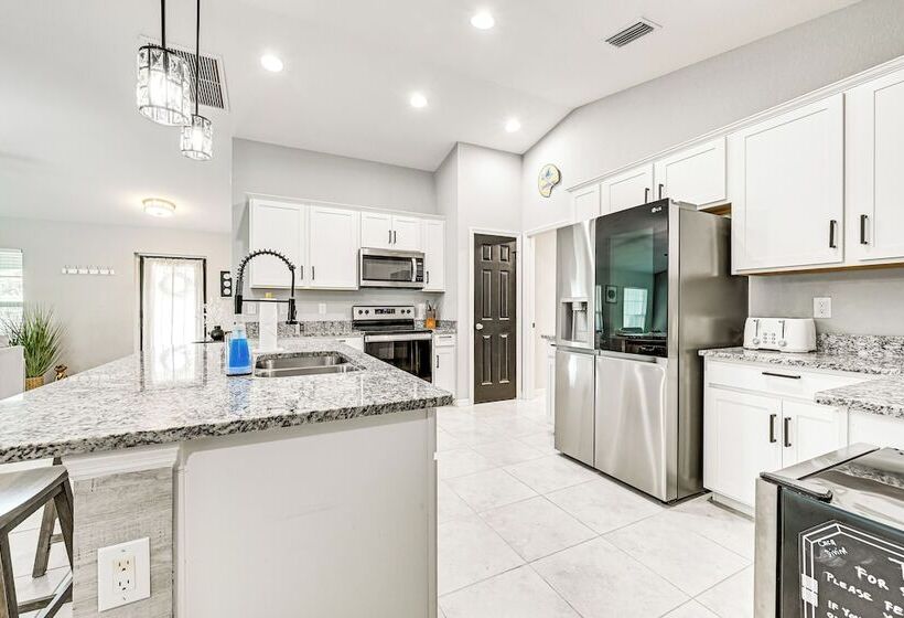 Saltwater Pool & Game Room: Gulf Coast Retreat