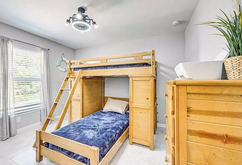 Saltwater Pool & Game Room: Gulf Coast Retreat