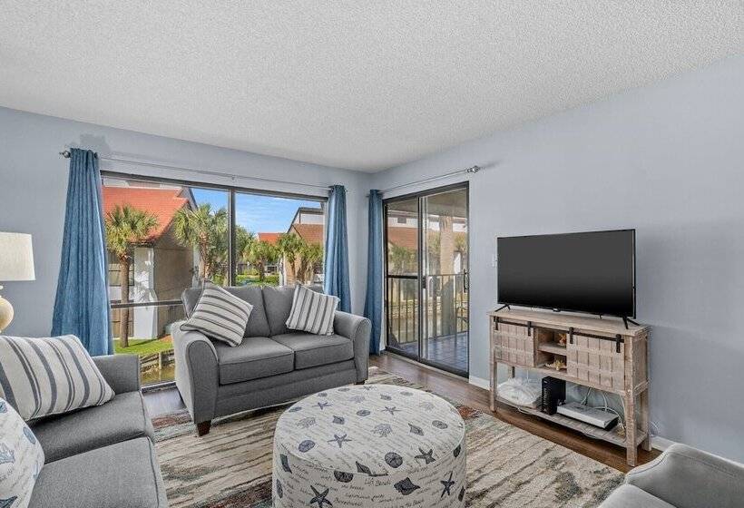 Lazy Lagoon By Avantstay Pool + Resort Access