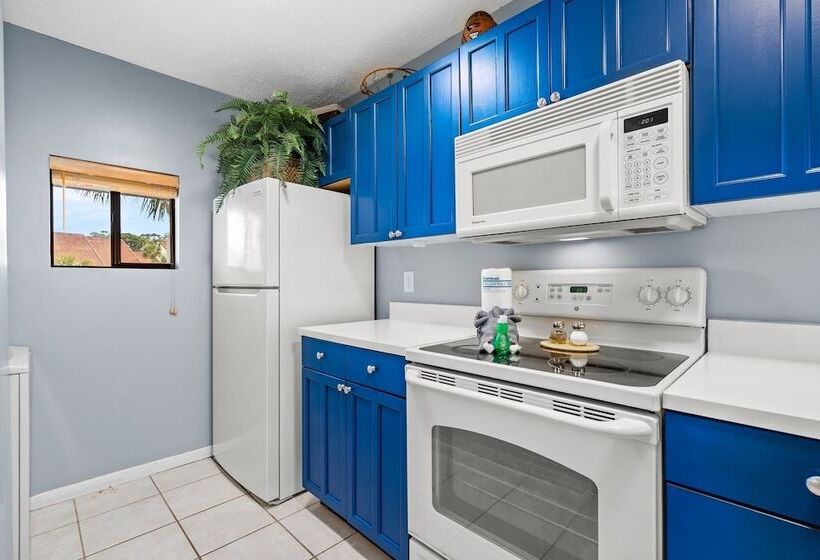 Lazy Lagoon By Avantstay Pool + Resort Access