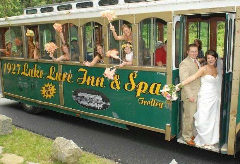 فندق Lake Lure Inn And Spa