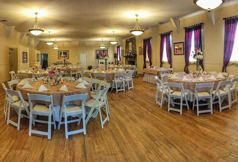 فندق Lake Lure Inn And Spa