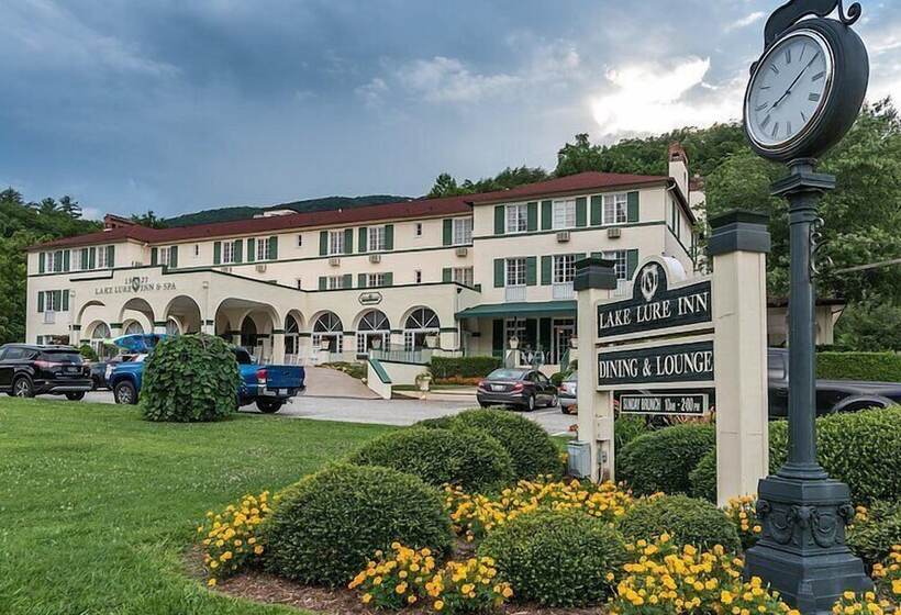 فندق Lake Lure Inn And Spa