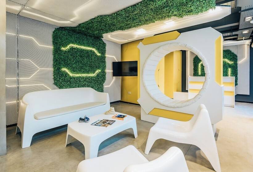 Hotel Underground Capsule