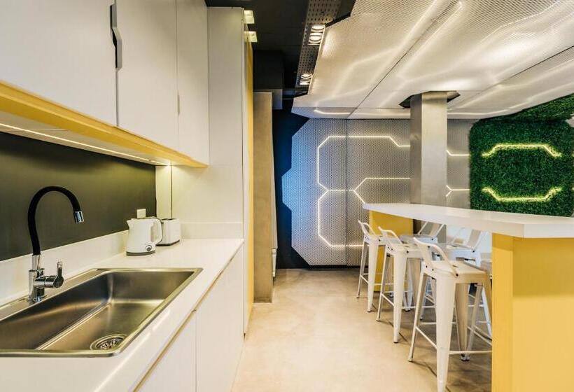 Hotel Underground Capsule