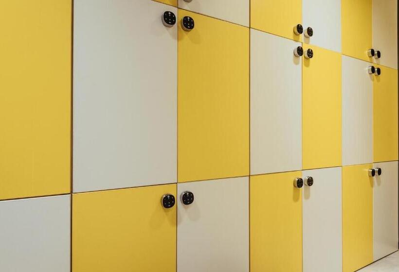 Hotel Underground Capsule