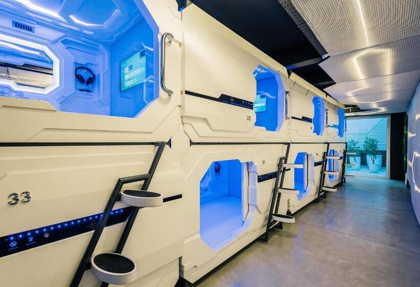 Hotel Underground Capsule