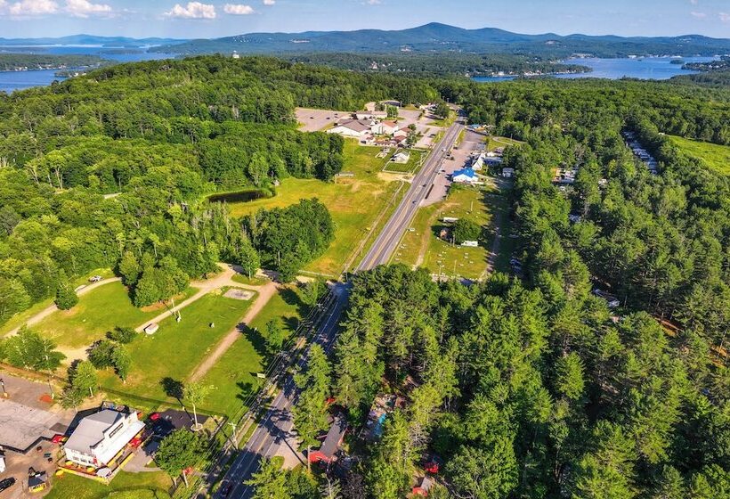 Laconia Resort Home < 2 Mi To Lake Winnipesaukee