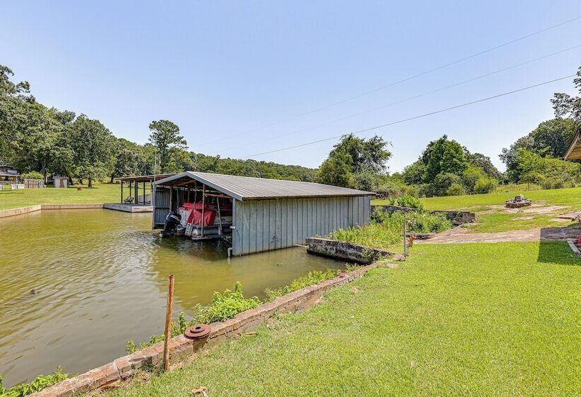 Lakeside Hot Springs Retreat W/ Pool Table!