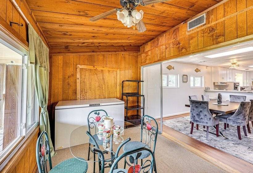 Lakeside Hot Springs Retreat W/ Pool Table!