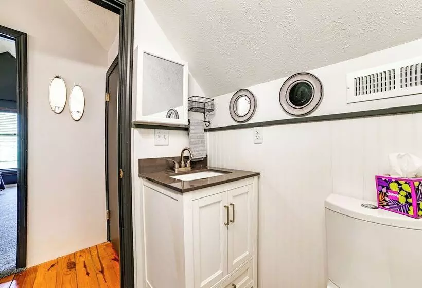 Lovely Gilbertsville Cabin W/ Patio, 4 Mi To Water