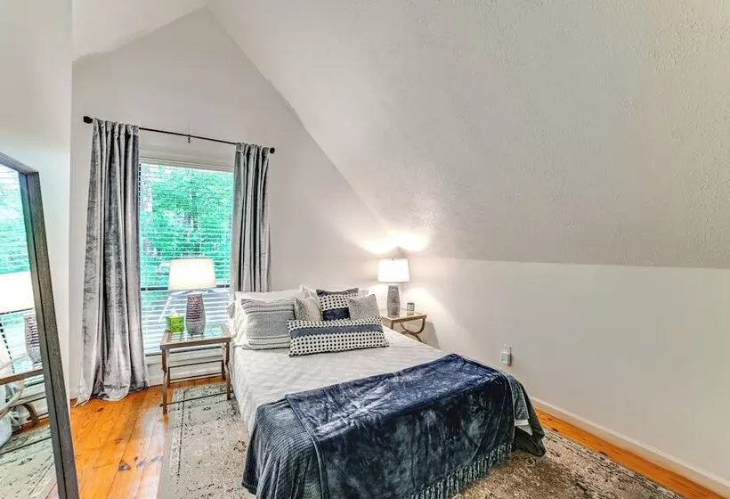 Lovely Gilbertsville Cabin W/ Patio, 4 Mi To Water