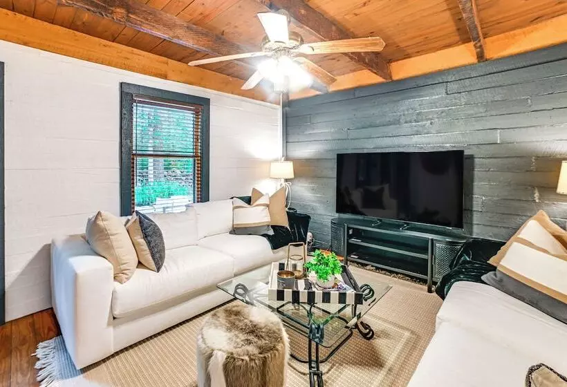 Lovely Gilbertsville Cabin W/ Patio, 4 Mi To Water