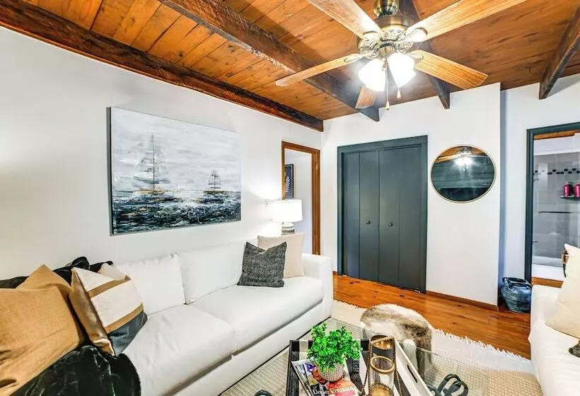 Lovely Gilbertsville Cabin W/ Patio, 4 Mi To Water